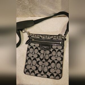 COACH PENELOPE CROSS BODY BAG
